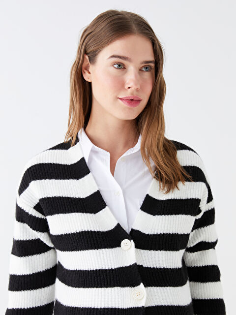 LCWAIKIKI Maternity V Yaka Renk Bloklu Uzun Kollu Hamile Triko Hırka - W32593Z8-LEG