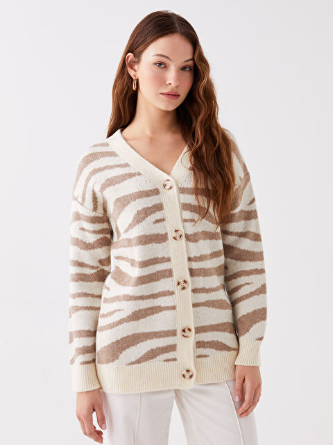 LCWAIKIKI Basic V Yaka Desenli Kadın Triko Hırka - W33310Z8-MJQ