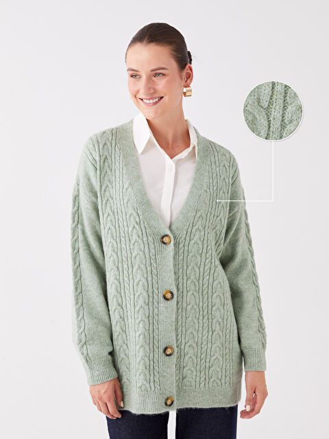 LCWAIKIKI Basic V Yaka Kendinden Desenli Uzun Kollu Kadın Triko Hırka - W33355Z8-LA4