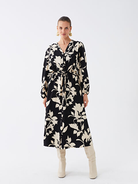 LCWAIKIKI Classic V Yaka Desenli Uzun Kollu Oversize Kadın Gömlek Elbise - W36100Z8-LQJ
