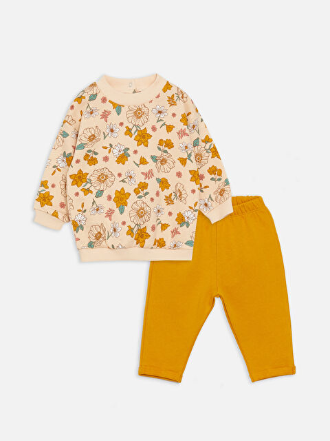 LCW baby Bisiklet Yaka Uzun Kollu Baskılı Kız Bebek Sweatshirt ve Eşofman Alt 2'li Takım - W36358Z1-LQB