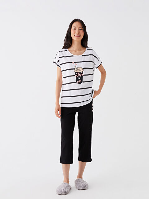 LCW DREAM طقم بيجامة كابري كم قصير مطبوع بياقة دائرية للسيدات - W38866Z8-CVL