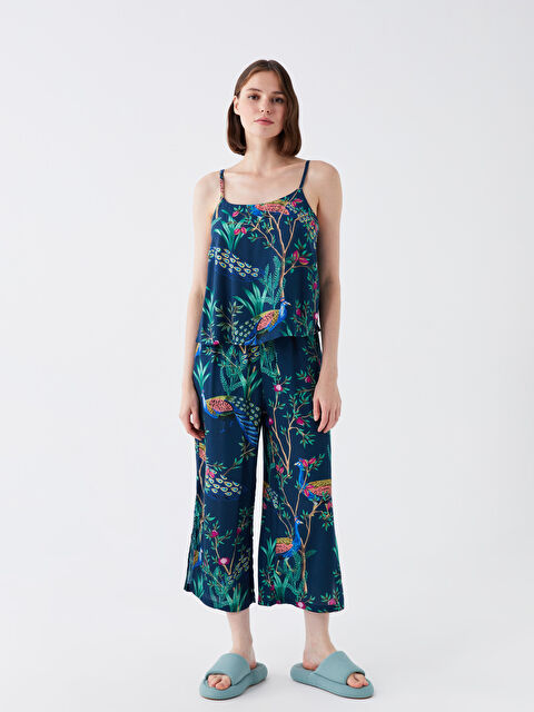 LCW DREAM U Yaka Desenli Askılı Kadın Kaprili Pijama Takımı - W39884Z8-LSX