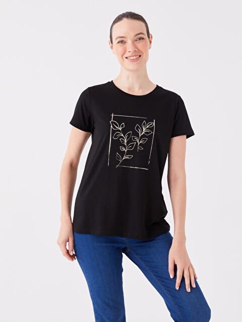 LCWAIKIKI Basic Bisiklet Yaka Baskılı Kısa Kollu Kadın Tişört - W3AH70Z8-CVL