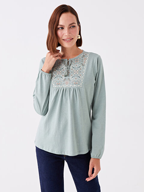 LCW Grace Bağlamalı Yaka Çiçekli Uzun Kollu Kadın Bluz - W3AS20Z8-GCS