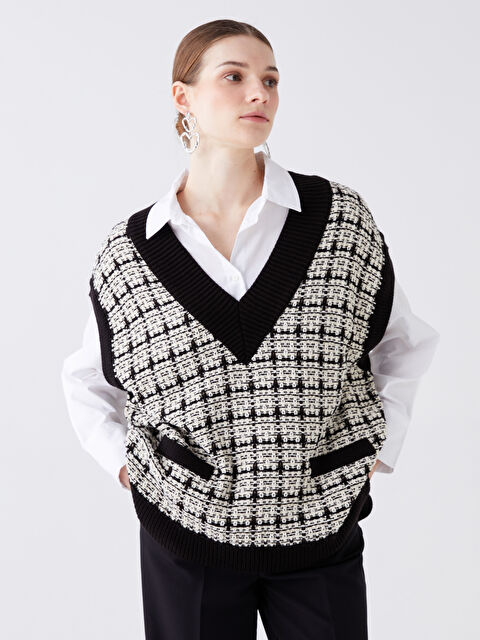 LCWAIKIKI Basic V Yaka Desenli Oversize Kadın Triko Süveter - W3BJ41Z8-MHS