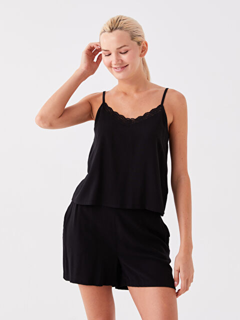 LCW DREAM V Yaka Kadın Şortlu Pijama Takımı - W3BP86Z8-CVL