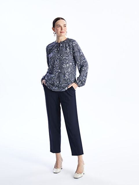 LCW Grace Beli Lastikli Standart Fit Kadın Pantolon - W3CA77Z8-YBY