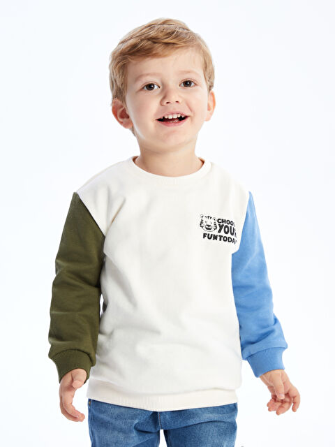 LCW Kids Bisiklet Yaka Uzun Kollu Baskılı Erkek Çocuk Sweatshirt - W3HY92Z1-FES