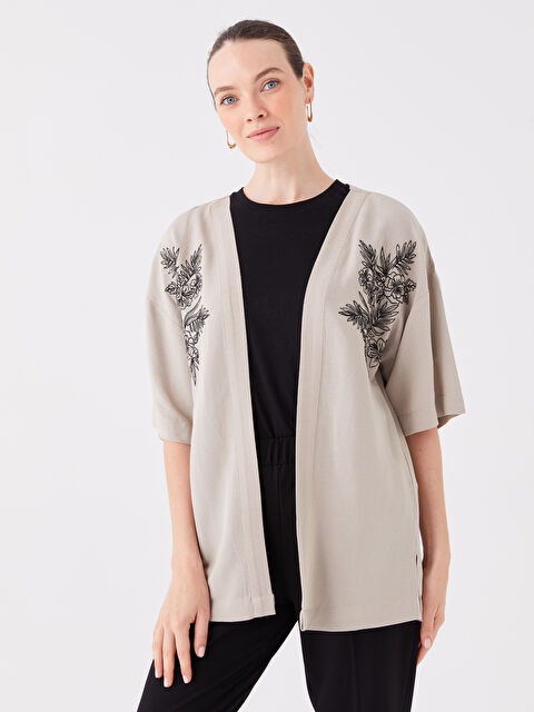 LCW Grace Şal Yaka Nakışlı Kısa Kollu Kadın Kimono - W3I648Z8-QZ0
