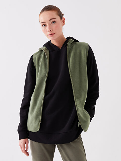 LCWAIKIKI Basic Kadın Dik Yaka Düz Polar Yelek - W3IF18Z8-GUY