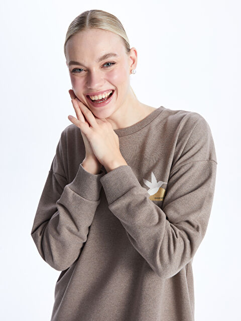 LCWAIKIKI Basic Bisiklet Yaka Baskılı Uzun Kollu Oversize Kadın Sweatshirt - W3IV26Z8-Y0R