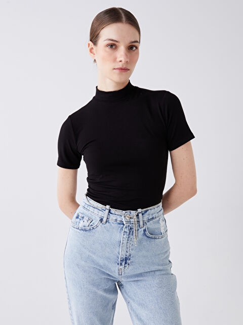 LCWAIKIKI Basic Dik Yaka Düz Kısa Kollu Kadın Tişört - W3J023Z8-CVL