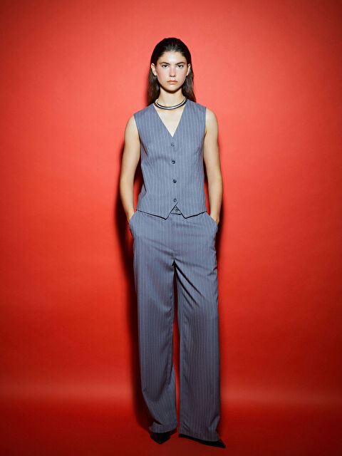 LIMITED Standart Fit Çizgili Geniş Paça Kadın Pantolon - W3K183Z8-V44