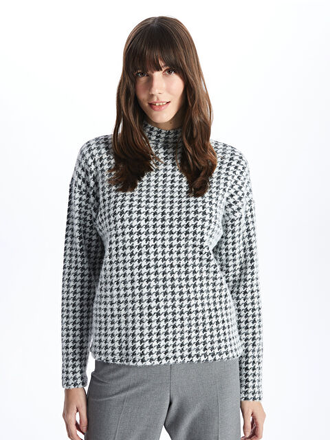 LCWAIKIKI Basic Dik Yaka Desenli Uzun Kollu Kadın Tişört - W3K824Z8-MHS