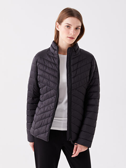 LCWAIKIKI Classic معطف منفوخ بياقة قمعية للسيدات - S40041Z8-CVL