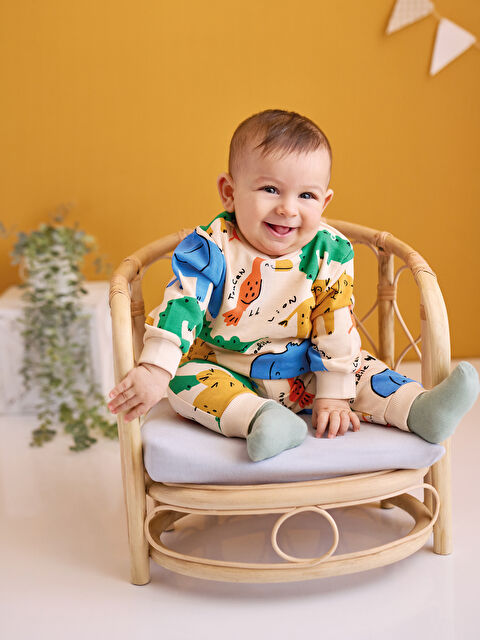 LCW baby Crew Neck Printed Baby Boys' Sweatshirt and Tracksuit Bottom 2 Pack - S40582Z1-LQA