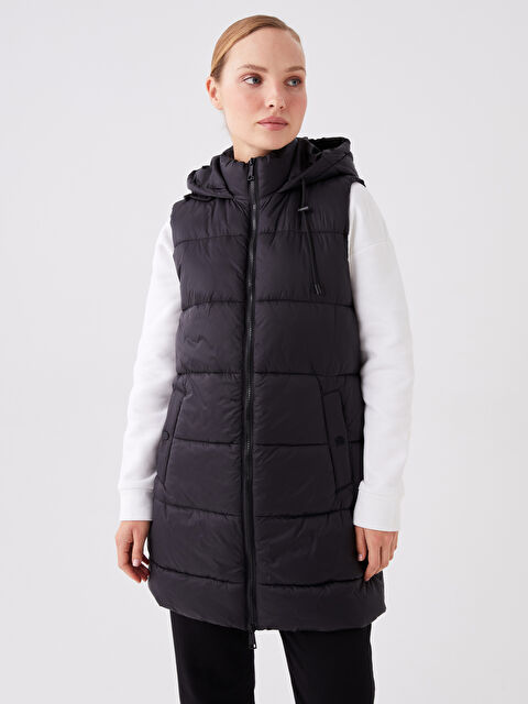 LCWAIKIKI Classic Kadın Kapüşonlu Düz Şişme Yelek - S40772Z8-CVL