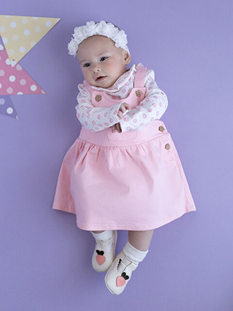 LCW baby Bisiklet Yaka Uzun Kollu Çiçekli Kız Bebek Bluz ve Salopet Elbise 2'li Takım - S40823Z1-FTG