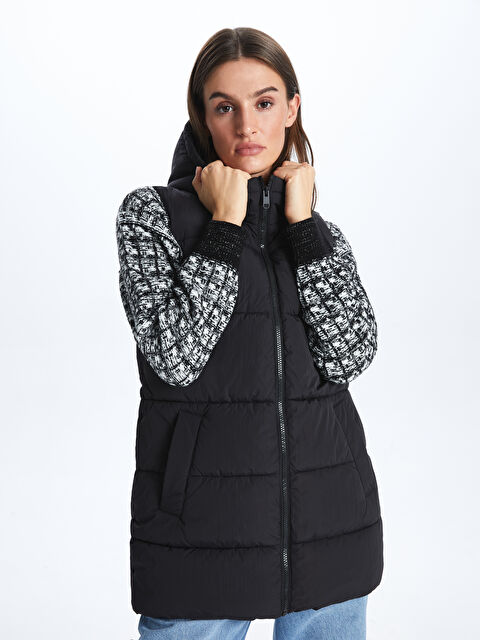 LCW Vision Kadın Kapüşonlu Düz Şişme Yelek - S44291Z8-CVL