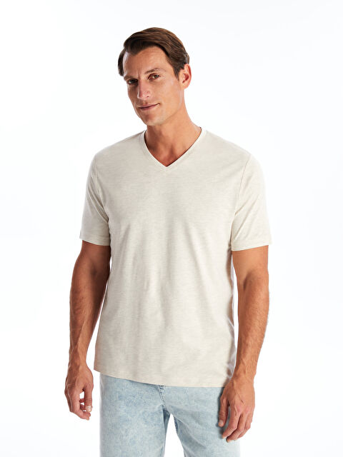 LCWAIKIKI Classic V Yaka Kısa Kollu Penye Erkek Tişört