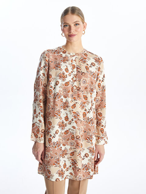 LCW Grace تونیکی نهەخشدار یەخە خڕ بۆ ژنان - S46526Z8-LT4