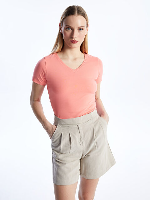 LCWAIKIKI Basic V Yaka Düz Kısa Kollu Kadın Tişört - S48208Z8-GGS