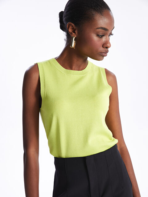 LCW Vision Women's Crew Neck Plain Knitwear Sweater Vest - S4BP03Z8-FYL