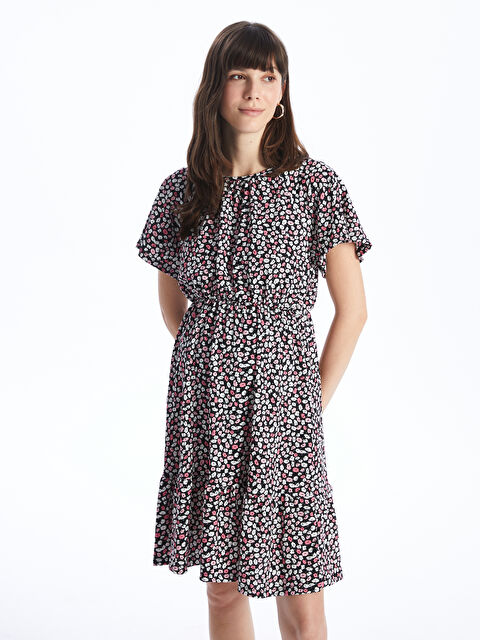 LCWAIKIKI Maternity Bisiklet Yaka Desenli Kısa Kollu Hamile Elbise - S4EC04Z8-LT4