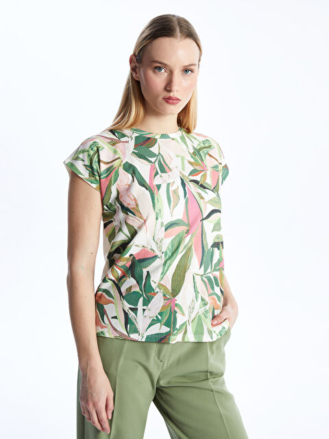 LCWAIKIKI Basic Crew Neck Floral Short Sleeve Women's T-Shirt - S4FA09Z8-LRR