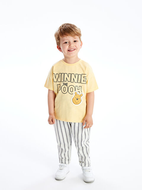 LCW Kids Crew Neck Short Sleeve Winnie The Pooh Printed Baby Boys T-Shirt and Pants 2 Pack Set - S4FS87Z1-FRE