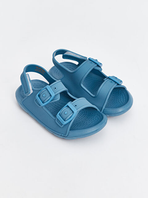 LCW STEPS صنادل للأولاد الصغار بسيور مزدوجة