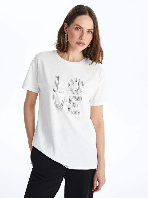 LCWAIKIKI Classic تیشێرتی ئافرەتان یەخە خڕ ڕازاوە بە بەردی ڕووشاو قۆڵ كورت