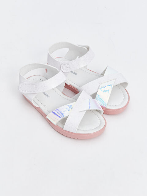 LCW STEPS صنادل بناتي رُضّع بحزام متقاطع - S4G684Z1-J5E