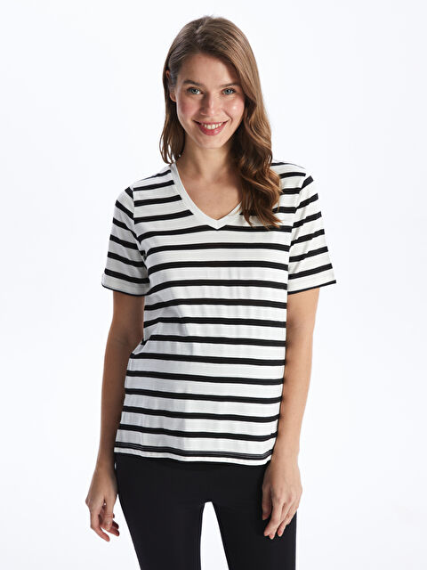 LCWAIKIKI Maternity V Yaka Çizgili Kısa Kollu Hamile Tişört - S4GF95Z8-LEG