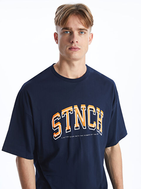 LCW ECO Lacivert Oversize Bisiklet Yaka Kısa Kollu Baskılı Erkek