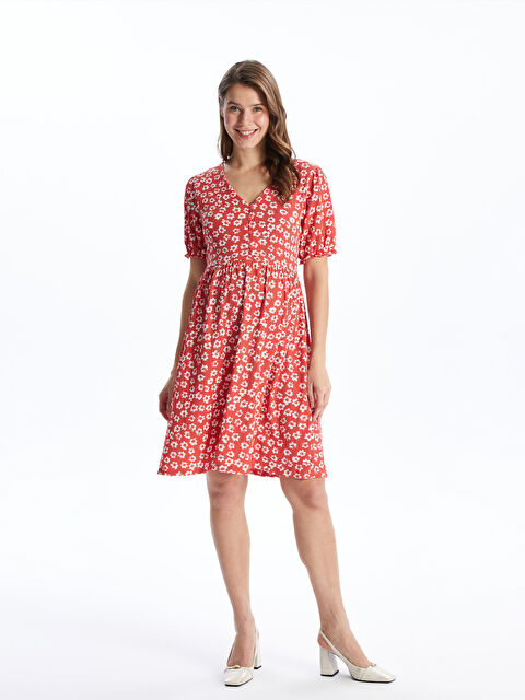 LCWAIKIKI Maternity V Yaka Çiçekli Kısa Kollu Krinkle Hamile Elbise - S4HO57Z8-LTQ