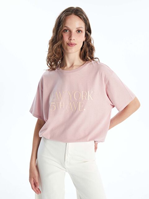 LCW Vision Bisiklet Yaka Nakışlı Kadın Tişört - S4IG50Z8-FHR