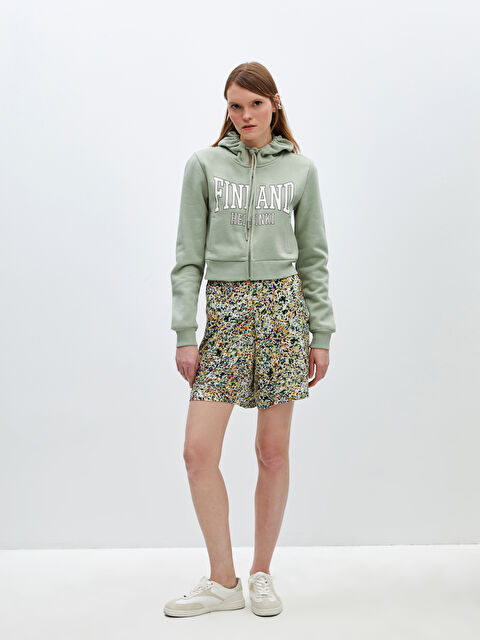 LCW ECO Beli Lastikli Rahat Kalıp Kadın Şort - S4II58Z8-LUG