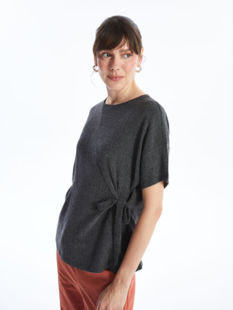 LCWAIKIKI Basic Bisiklet Yaka Düz Kısa Kollu Oversize Kadın Tişört - S4IM72Z8-CVL