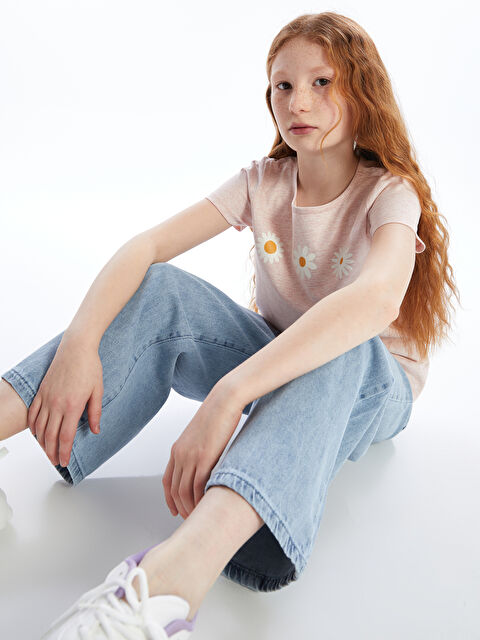 LCW Kids Bisiklet Yaka Çiçekli Kısa Kollu Kız Çocuk Tişört - S4KJ65Z4-LBZ