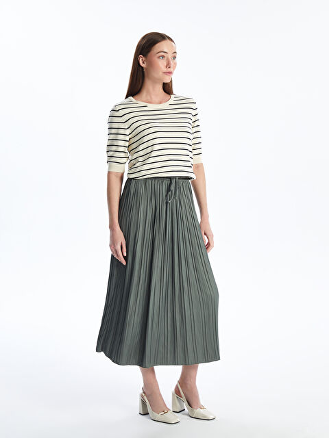 LCWAIKIKI Classic Beli Lastikli Kadın Pileli Etek - S4KS45Z8-R1D