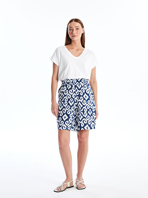 LCWAIKIKI Classic Beli Lastikli Desenli Kadın Şort - S4L164Z8-LSJ