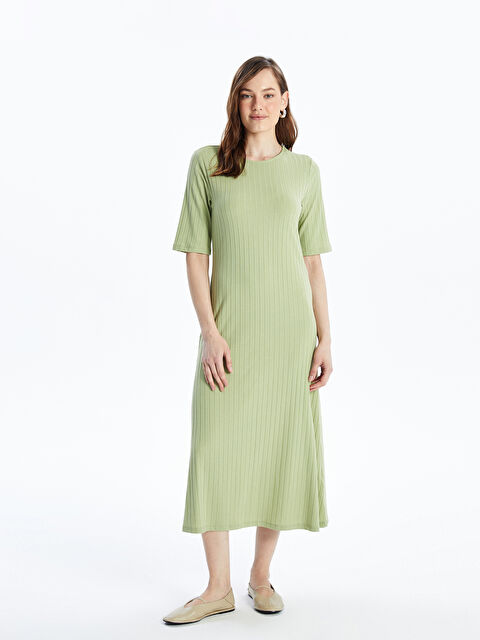 LCWAIKIKI Classic Bisiklet Yaka Düz Kısa Kollu Kadın Elbise