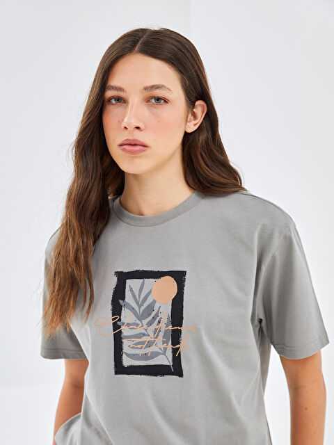 BLAİS Bisiklet Yaka Baskılı Kısa Kollu Oversize Kadın Tişört - S4N879Z8-LAL