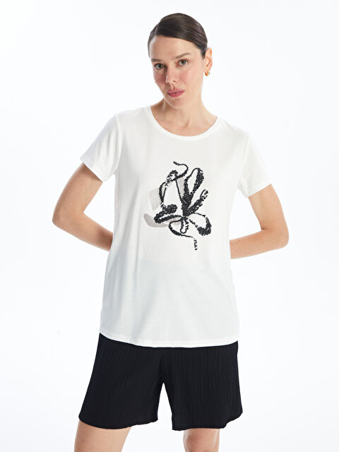 LCWAIKIKI Basic Bisiklet Yaka İşlemeli Kısa Kollu Kadın Tişört - S4NB28Z8-R9J