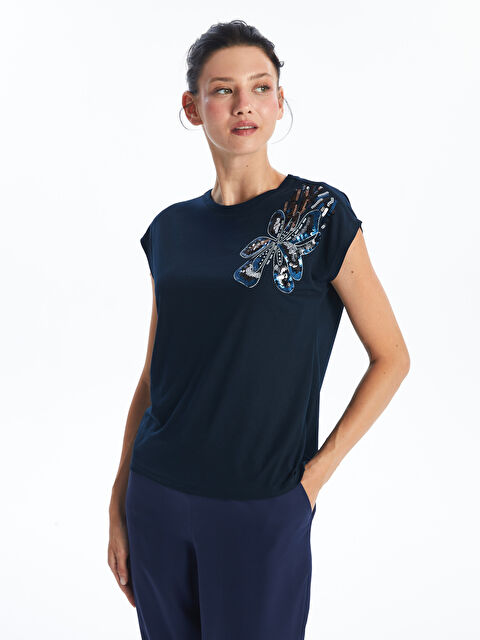 LCWAIKIKI Basic Bisiklet Yaka İşlemeli Kısa Kollu Kadın Bluz - S4NB53Z8-E1J