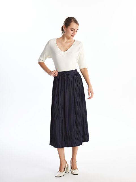 LCWAIKIKI Classic Beli Lastikli Saten Kadın Etek - S4O828Z8-JHE