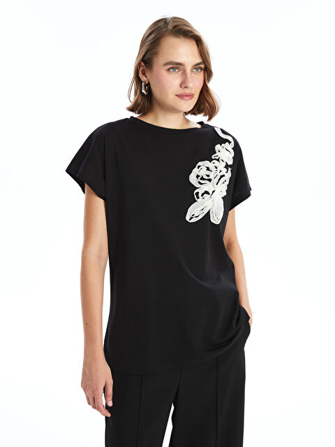 LCWAIKIKI Basic Bisiklet Yaka Nakışlı Kadın Bluz - S4OG17Z8-CVL