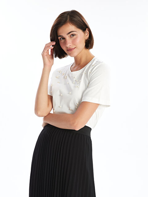 LCWAIKIKI Basic Bisiklet Yaka Parlak Taşlı Kadın Bluz - S4OL67Z8-R9J